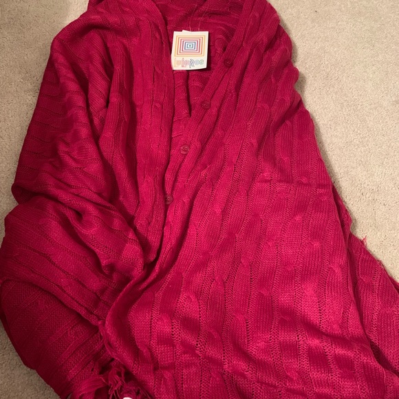 NWT Lularoe Raspberry Pink Mimi Cable Knit Shawl - Picture 5 of 6